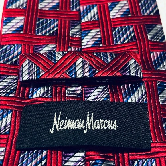 Brand New Corporate Power Tie By  NEIMAN MARCUS - Picture 4 of 4